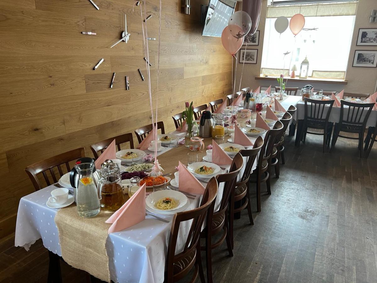 Ludowa Restauracja & Noclegi Kietrz 外观 照片